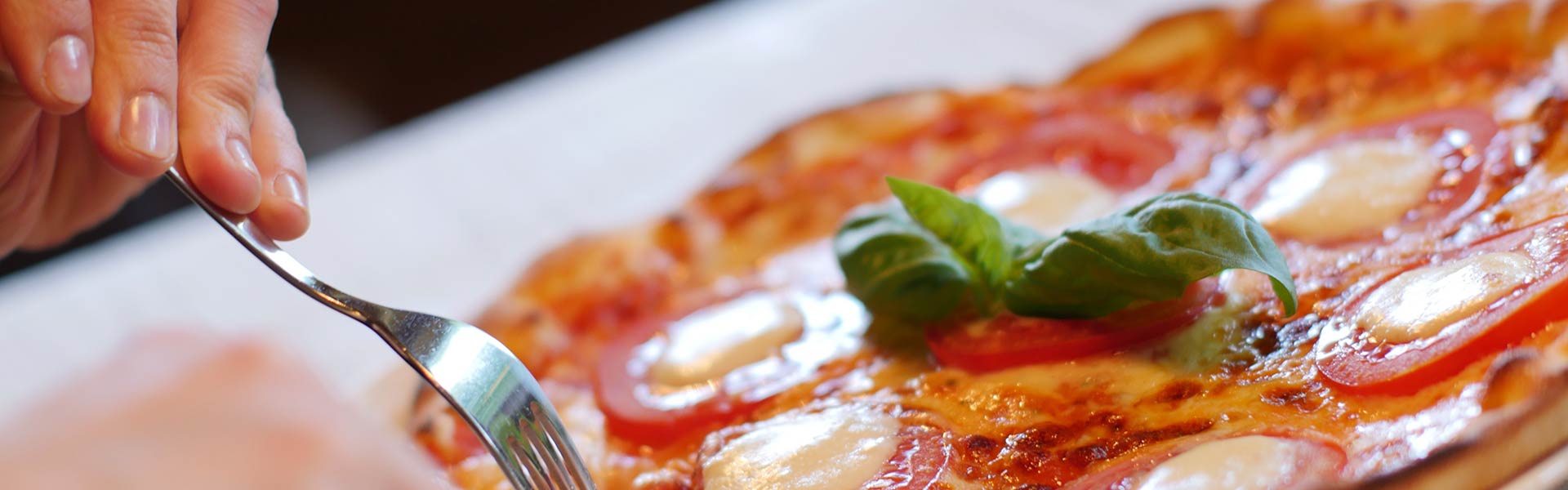 Pizza clasica italiana, restaurante italiano
